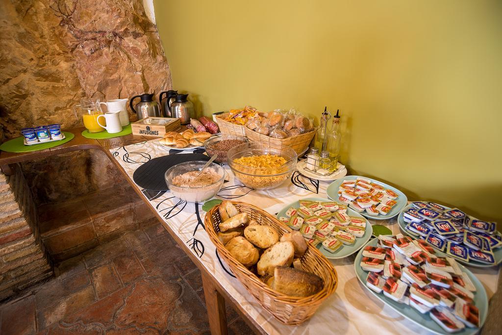 Albergue Rural De Guara อัลเกซาร์ ภายนอก รูปภาพ